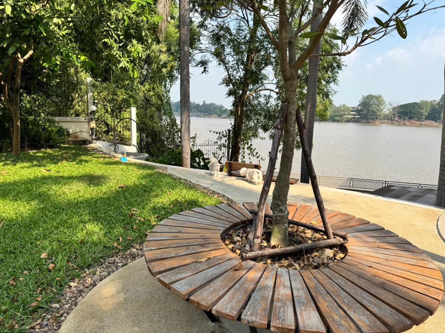 La Riva Boutique Hotel Kamphaeng Phet Extérieur photo