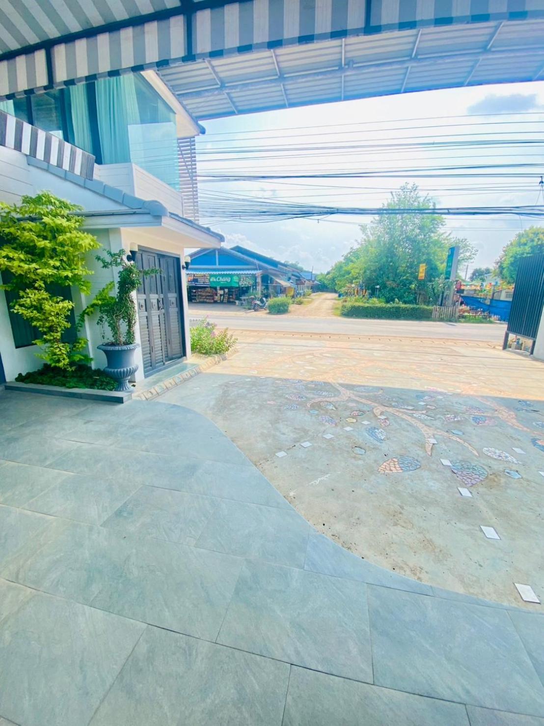 La Riva Boutique Hotel Kamphaeng Phet Extérieur photo