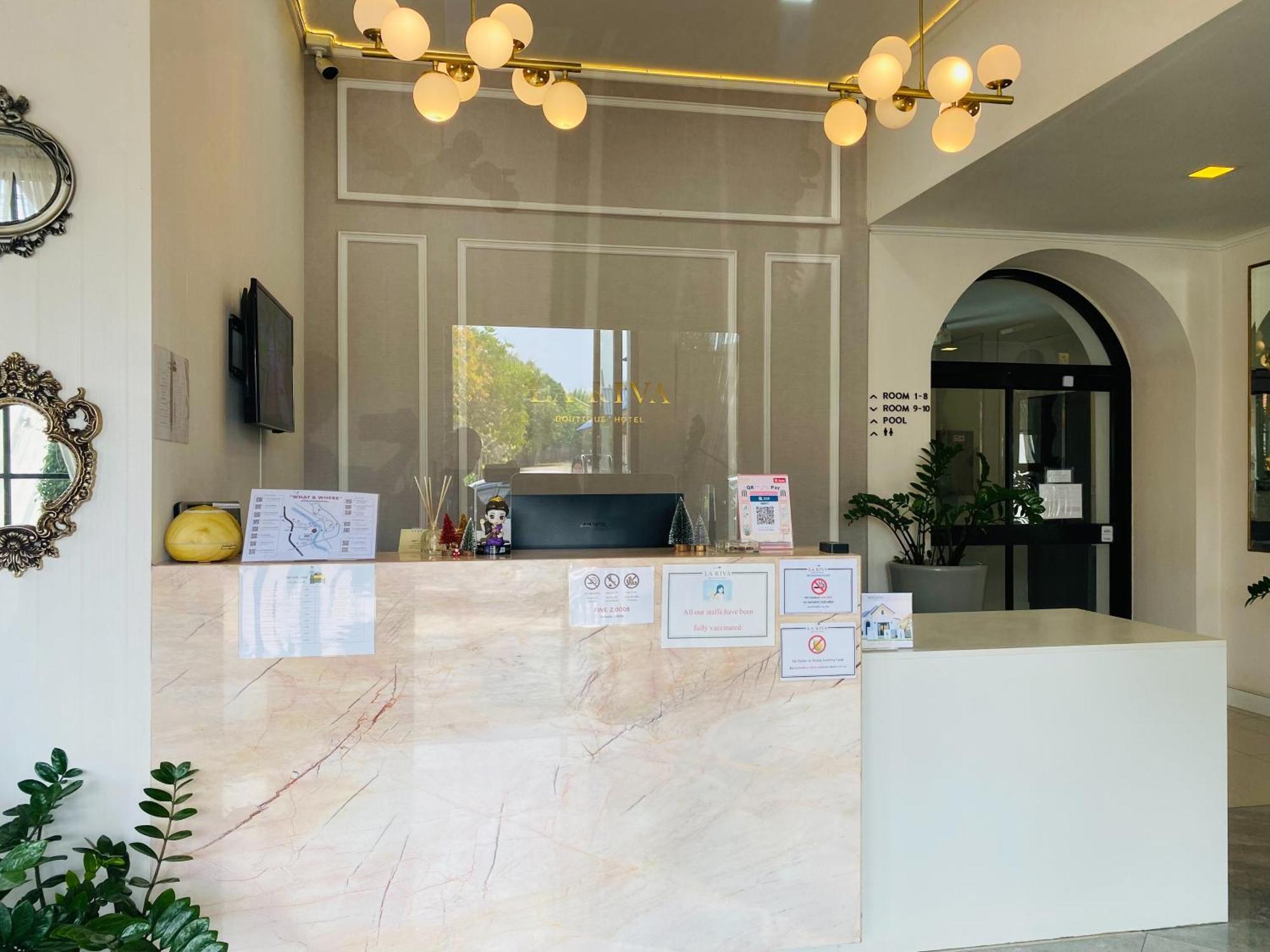 La Riva Boutique Hotel Kamphaeng Phet Extérieur photo